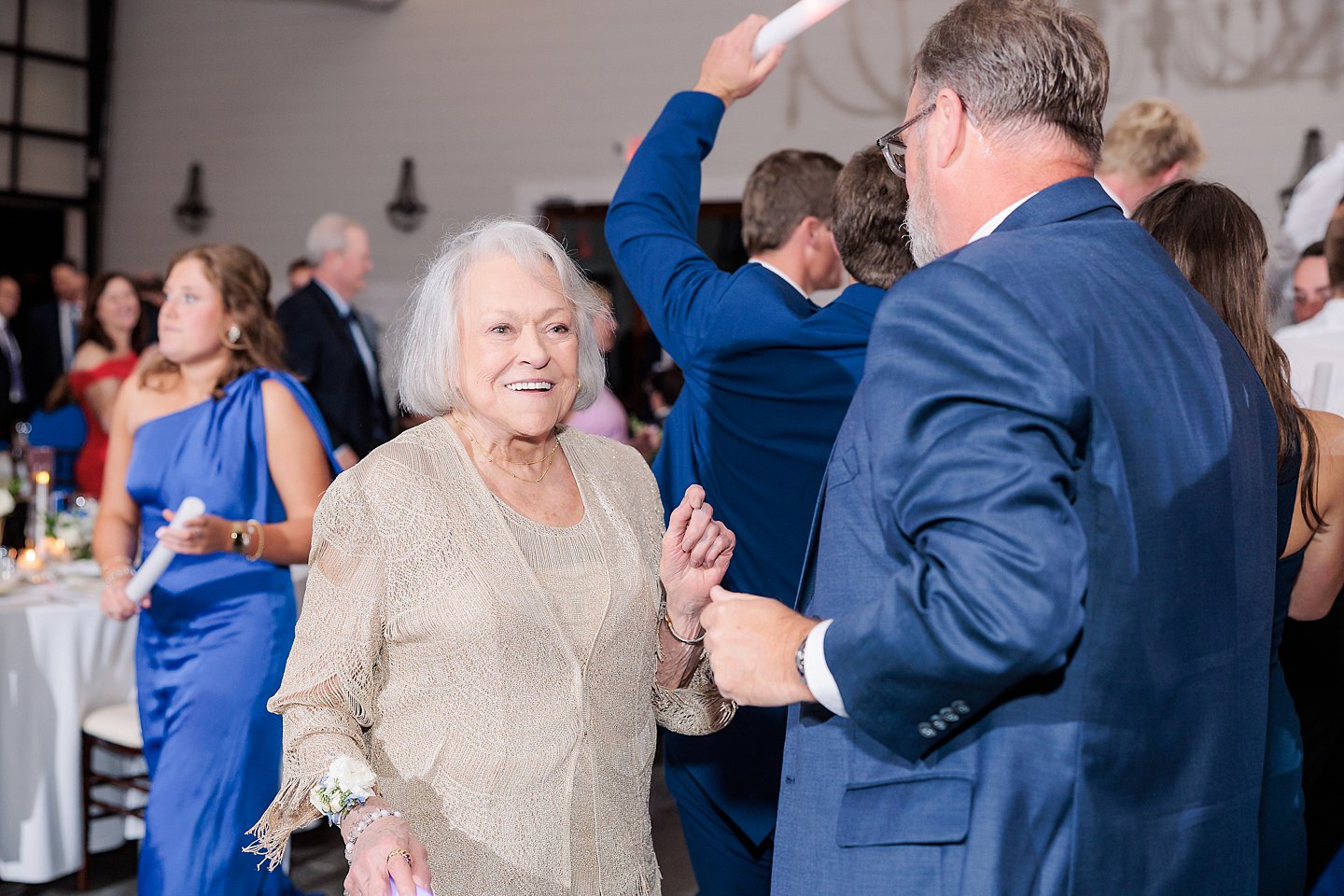 tin roof farms wedding jennifer stuart photography 0191