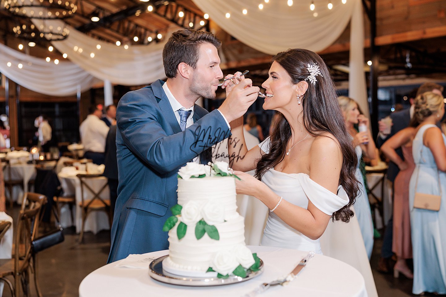 barn sitton hill wedding jennifer stuart photography 0164