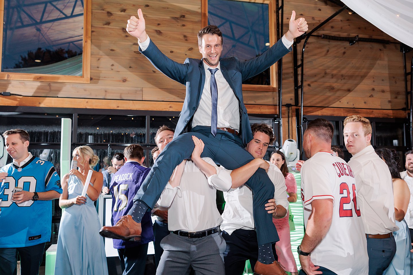 barn sitton hill wedding jennifer stuart photography 0183
