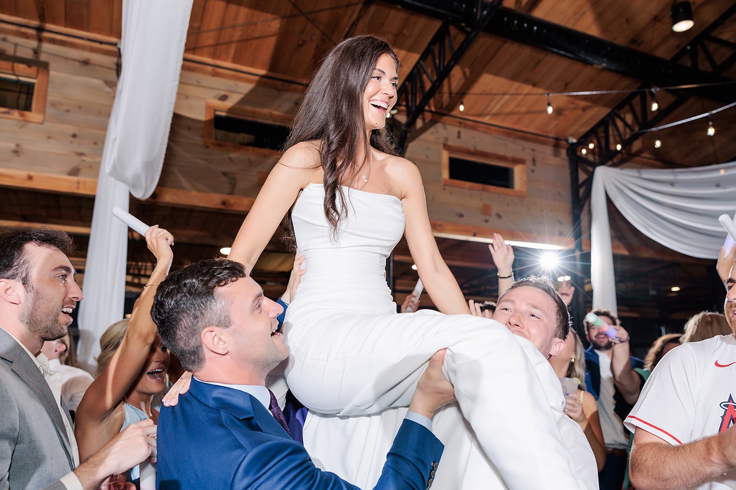 barn sitton hill wedding jennifer stuart photography 0206